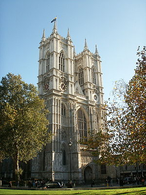The Abbey's western fa&ccedil;ade